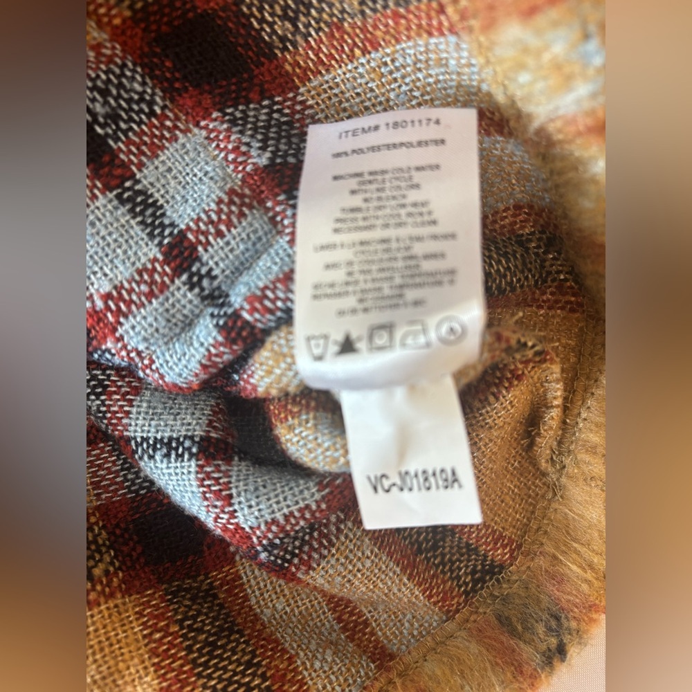 VIGOSS Women’s Cropped Tan‎ Fuzzy Button Up Jacket NWT Size Small - Picture 4 of 10